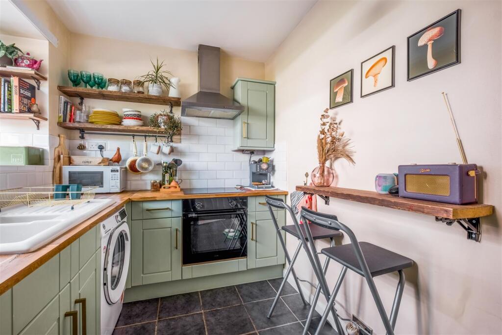 Flat 1, Palmeira House -3.jpg