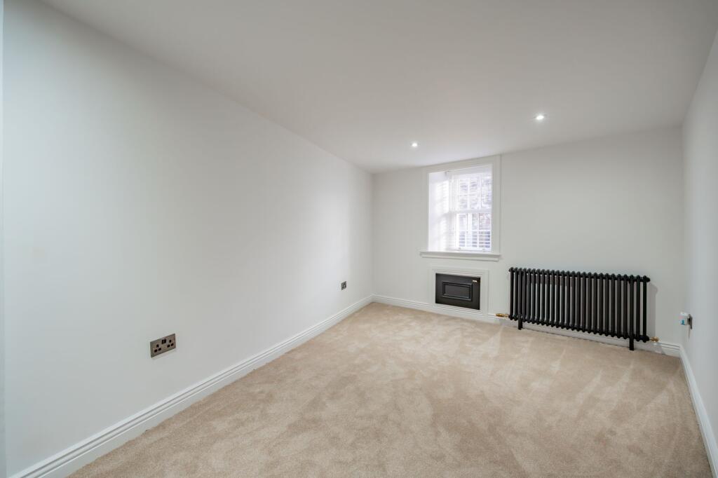 Bridge Street, Callander, FK17