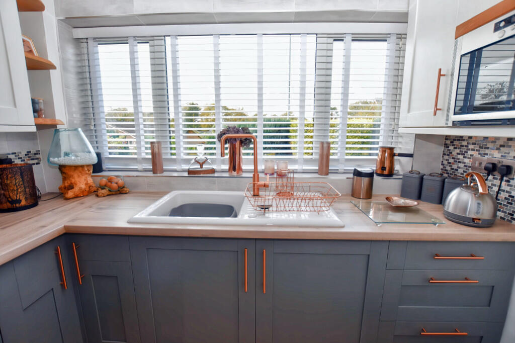 Kitchen 4