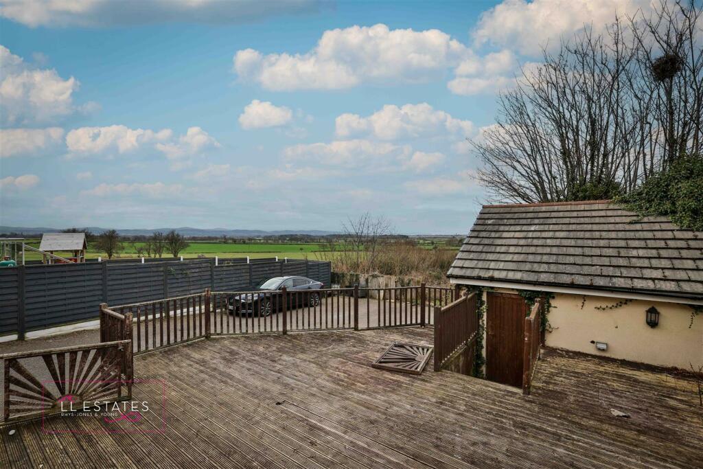 110 ffordd talargoch-55.jpg