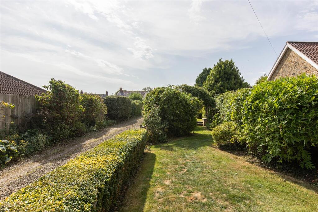 Rockery Cottage External-14.jpg