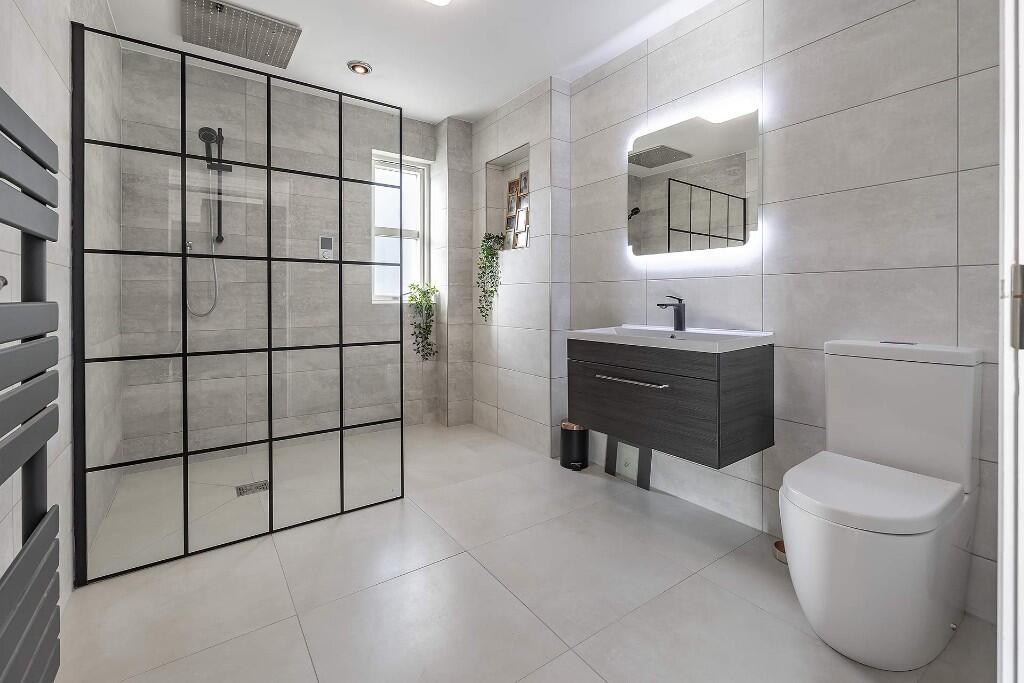 Ensuite