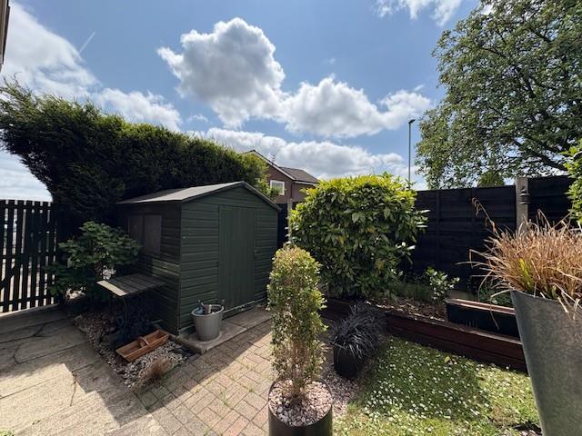 16 Dene Hollow 02.jpg