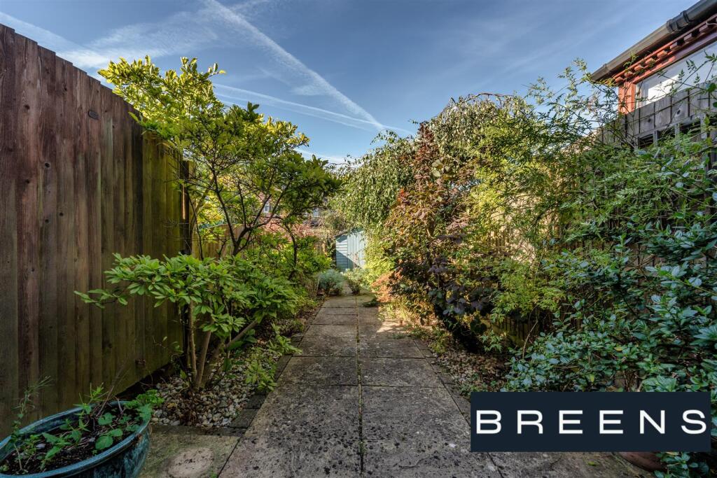 21 Mapleton Road_0012.jpg