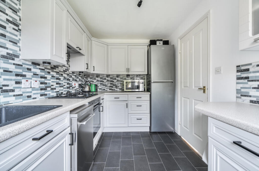 1362893-14-68de5b...