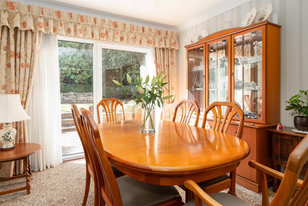 Dining Room-4.jpg