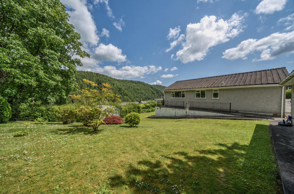 1303254-18-683e04...