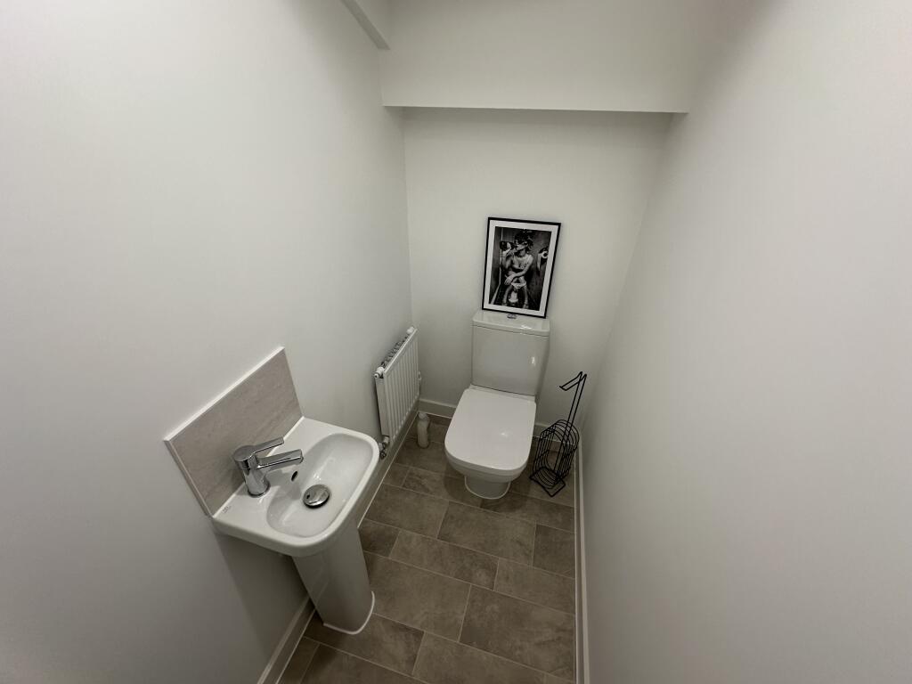 Cloakroom/wc