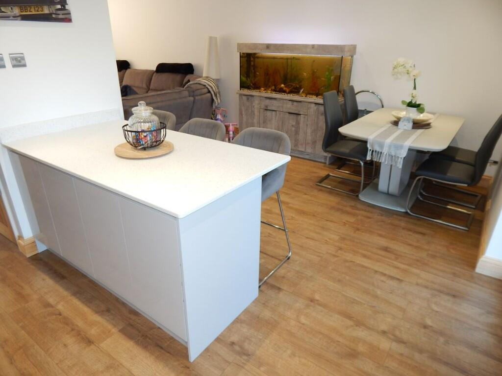 BREAKFAST ROOM