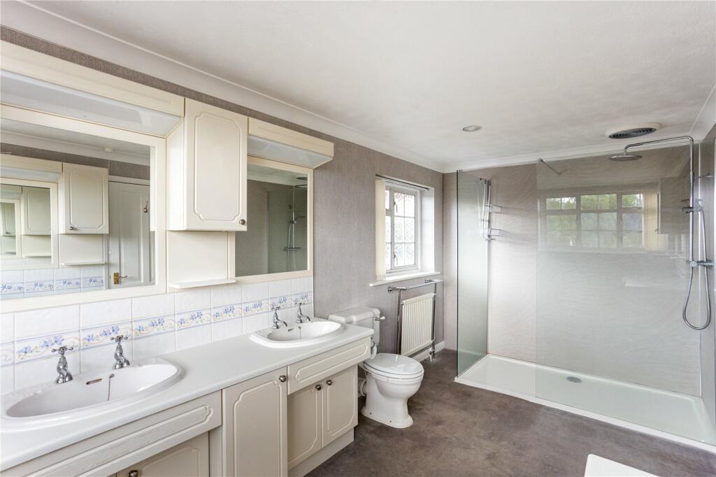 Ensuite