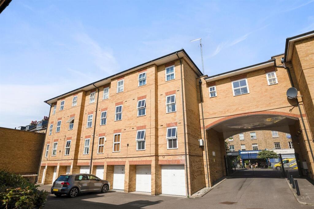 04-904b83508-HMF-JJ-Southgate Rd-4 (1)-medium.jpg