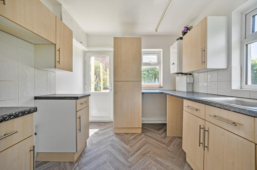 1318252-1-686d1ac...