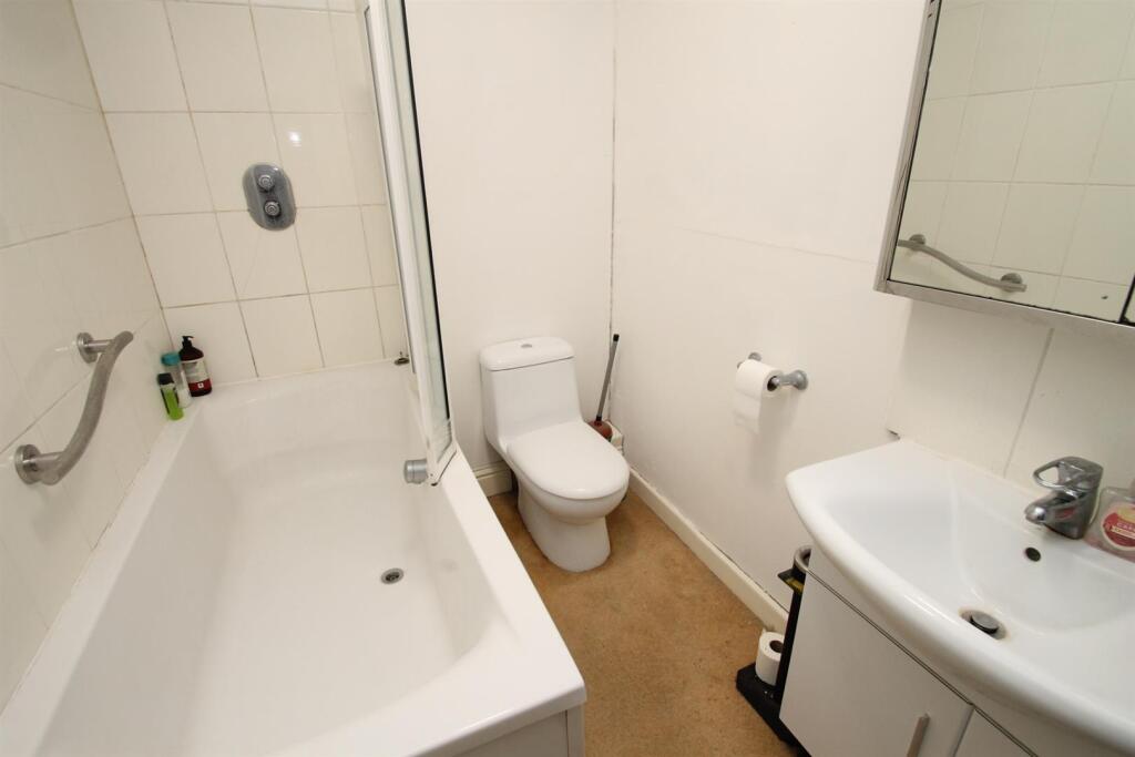 First Floor Flat - Bathroom