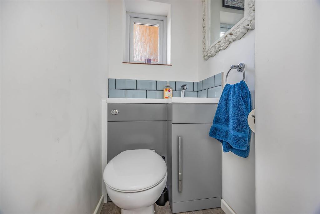 97 Woodfield Avenue, Drayton-Small-PorticoMarketin