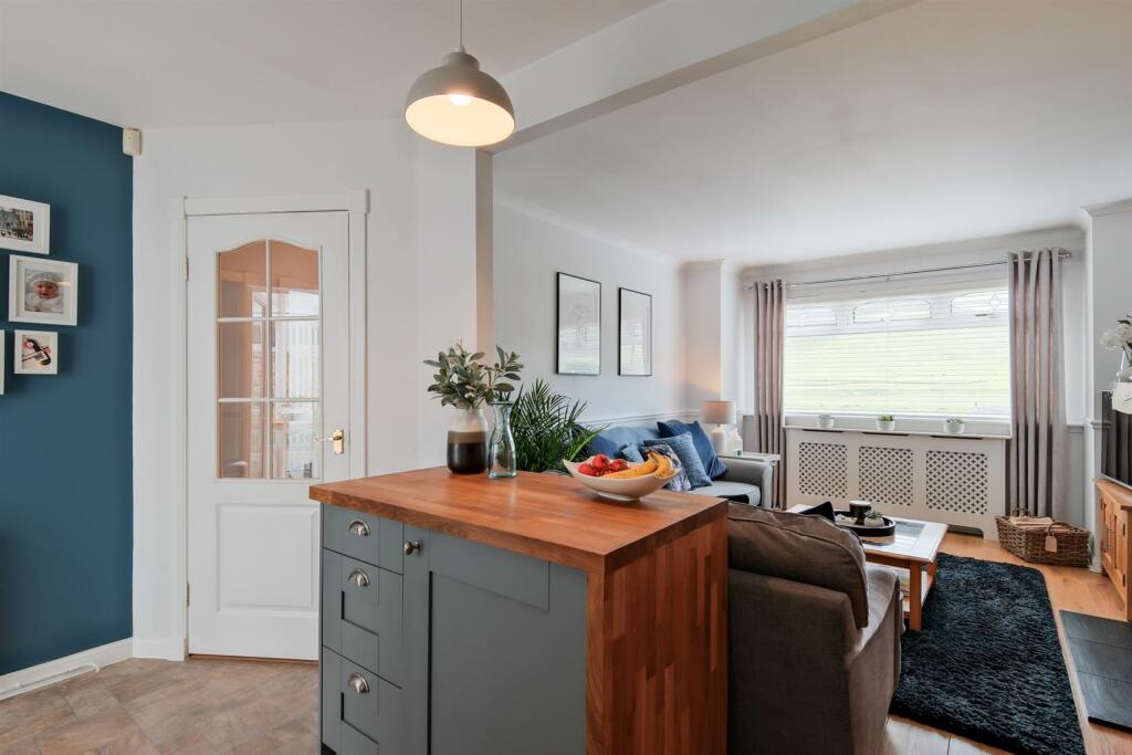 034-37, Edinburgh Road Abington, ML12 6SA.jpg