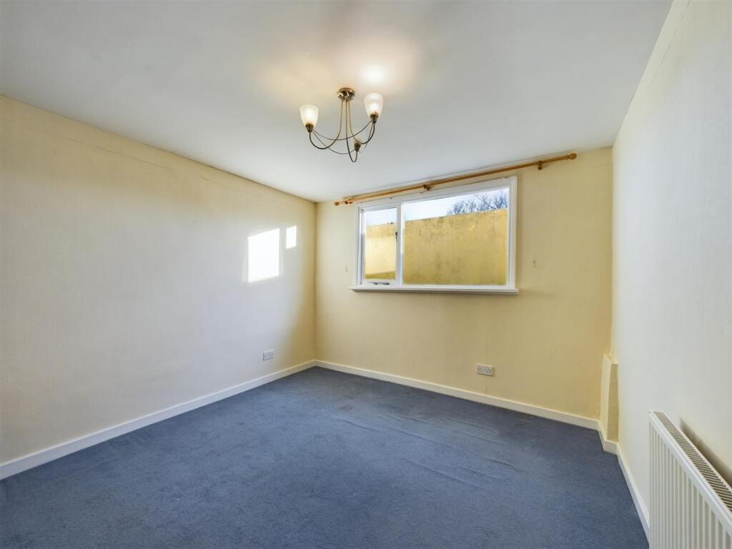 CAM03358G0-PR0160-STILL002.jpg