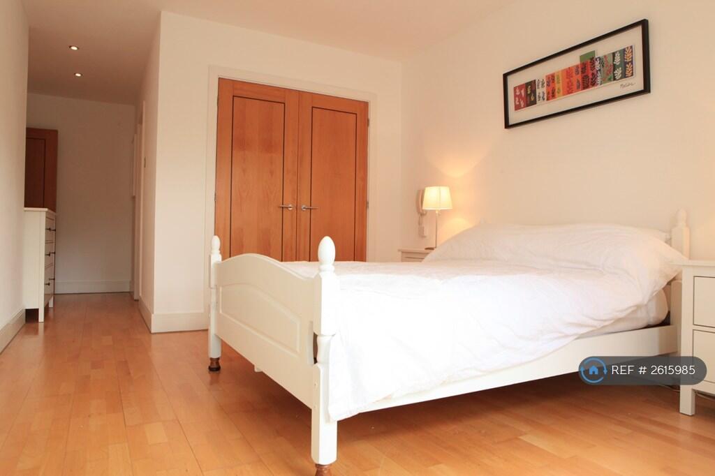 Bedroom And Ensuite