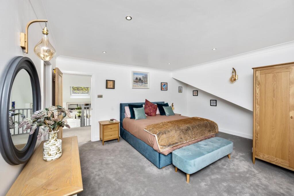 Longhill Road, 015.jpg