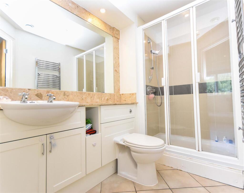 En-suite Bathroom