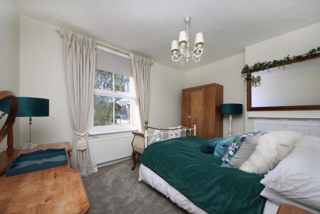 GV- 40 Woodfield Rd (19).jpg