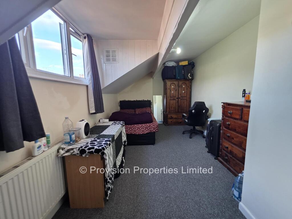 Harold View, Hyde Park, Leeds, LS6