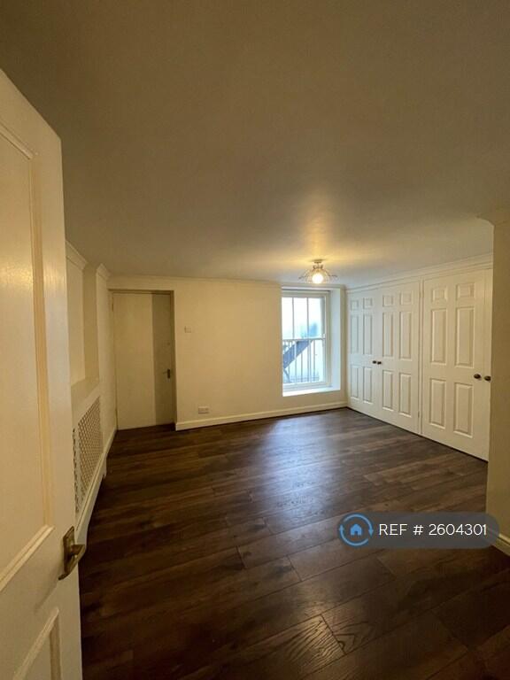 Large Bedroom