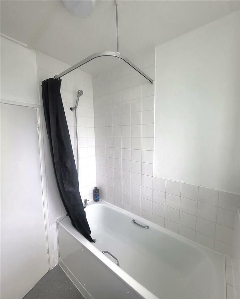 Bathroom, Rollo Court, Eden Harper SW11