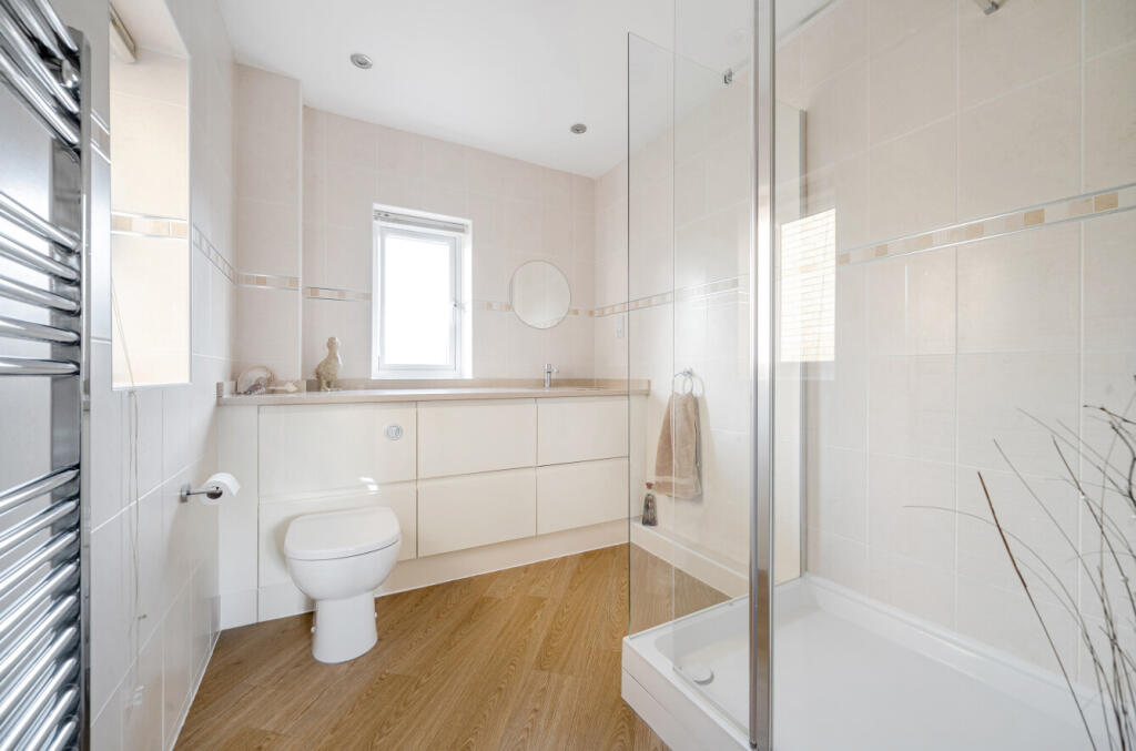 Master En-Suite