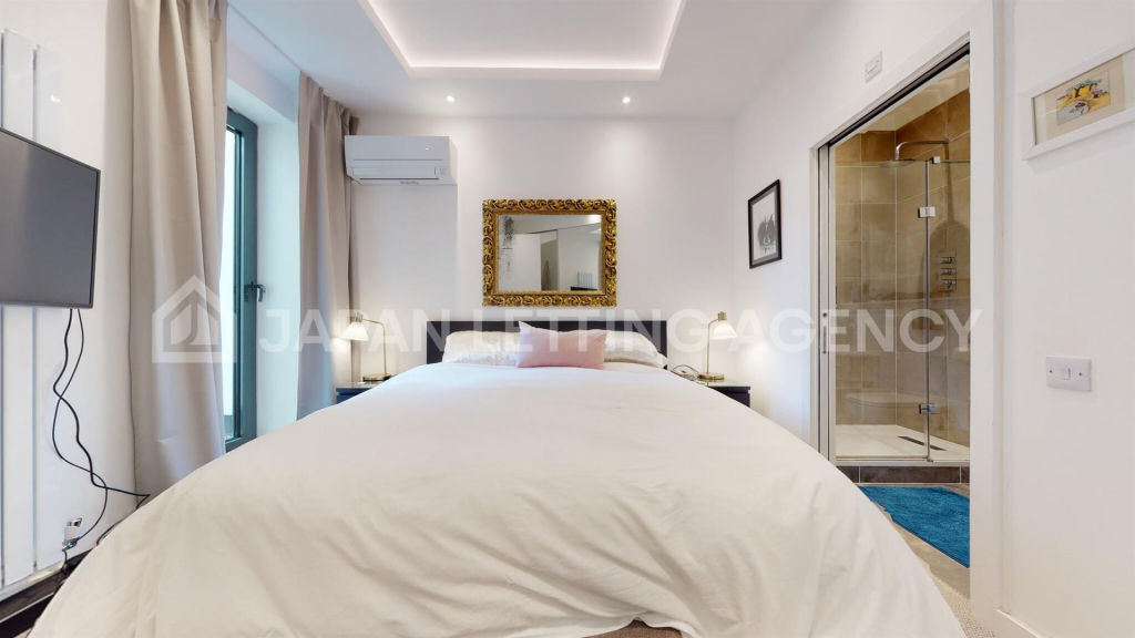 Bedroom3-1_Watermarked.png