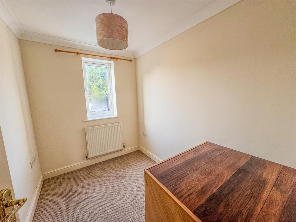 16 barge close-09.jpg