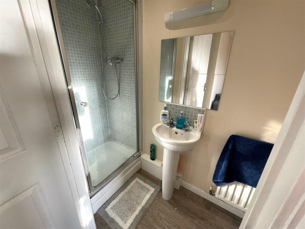 Second Floor Bedroom En-Suite