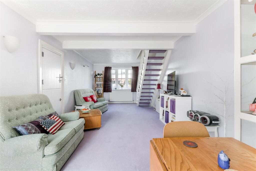 FERNDALE ROAD (12).jpg