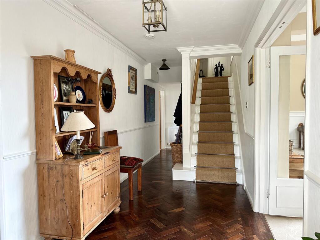 Entrance Hallway.jpg
