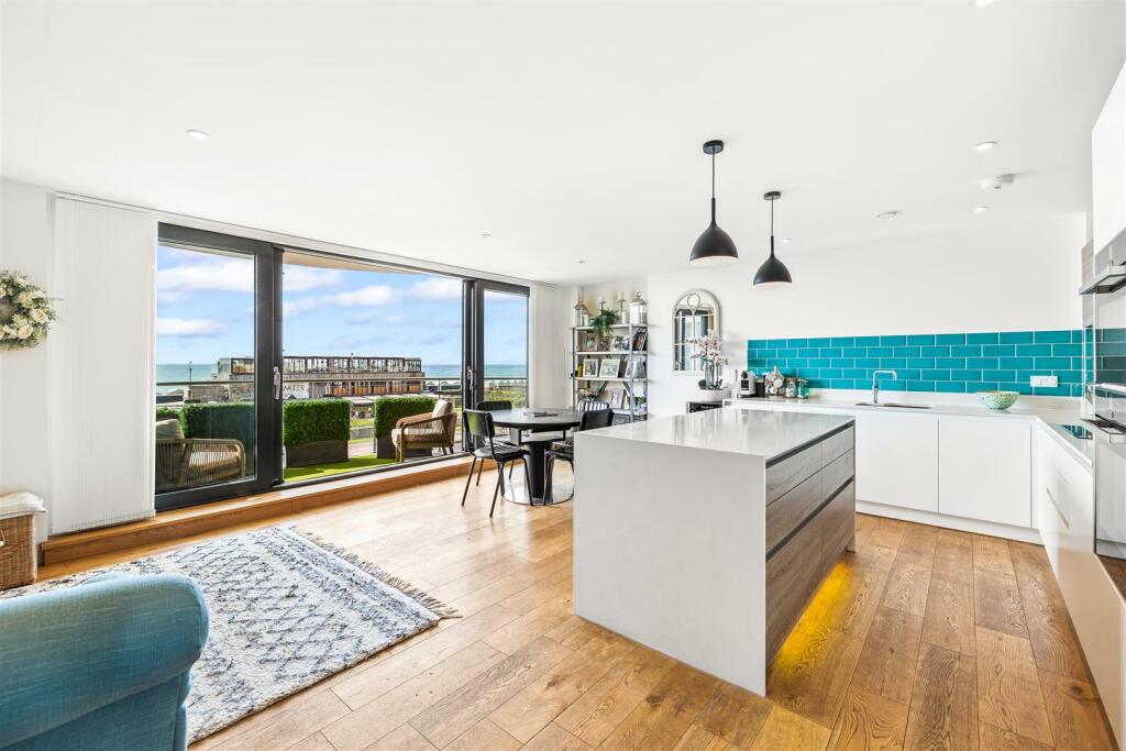 Kitchen/Living/Dining