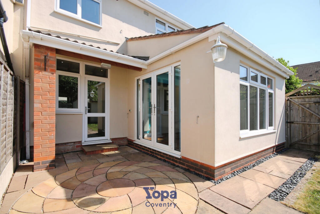 25f25029-Patio 20Area.JPG