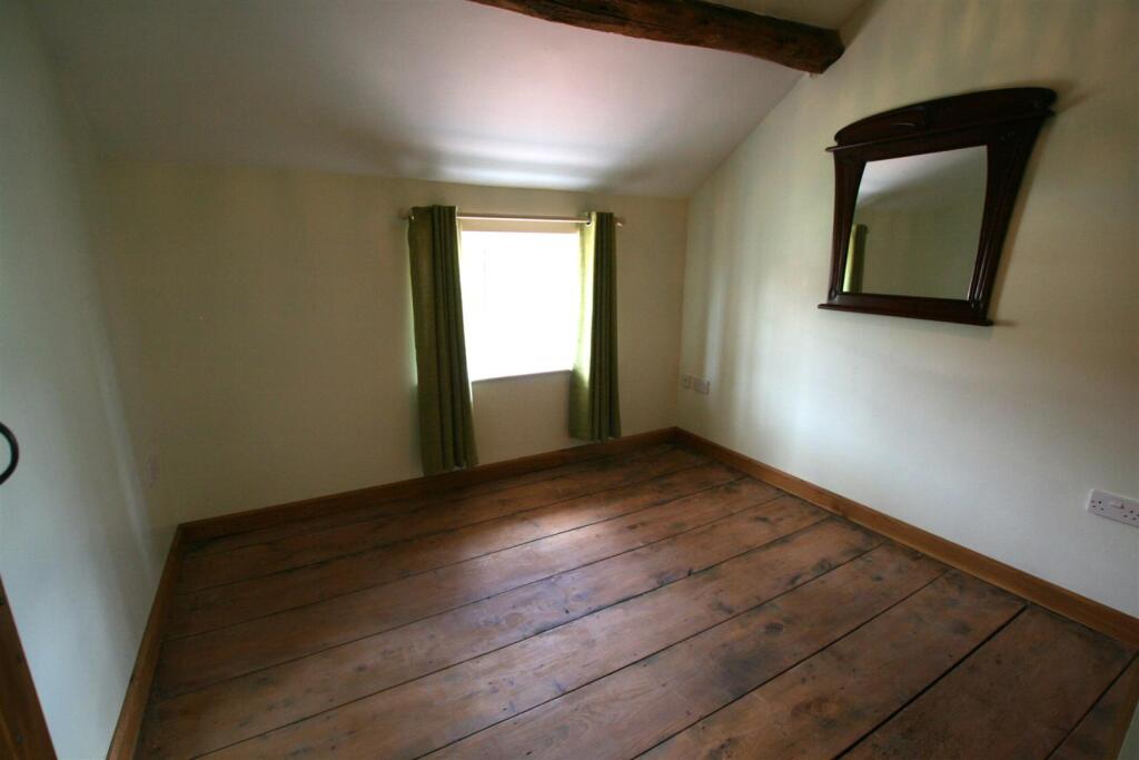 St James Cl,3 Bedroom.JPG