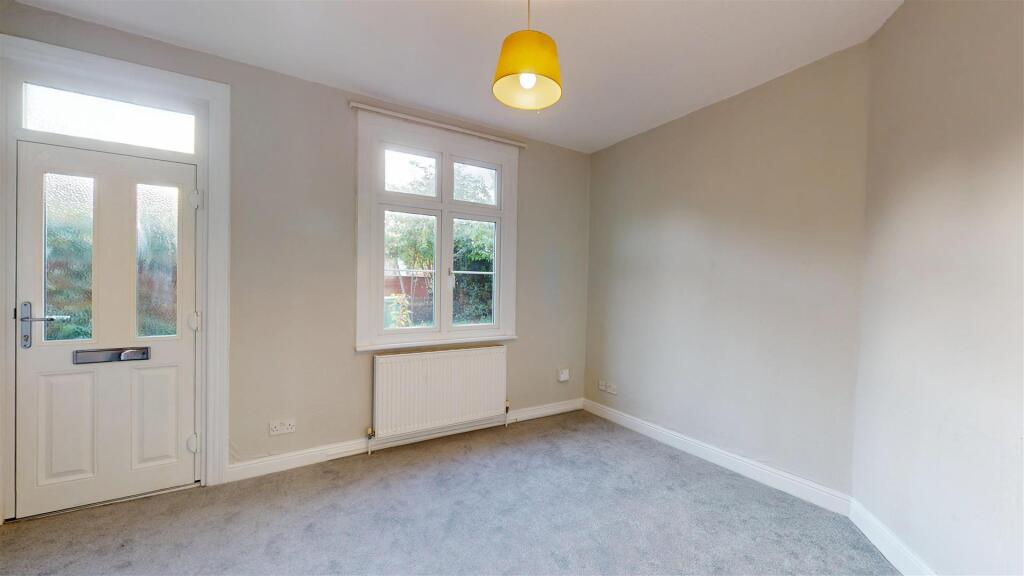Kingsland Cottages 1, Living room 1.jpg