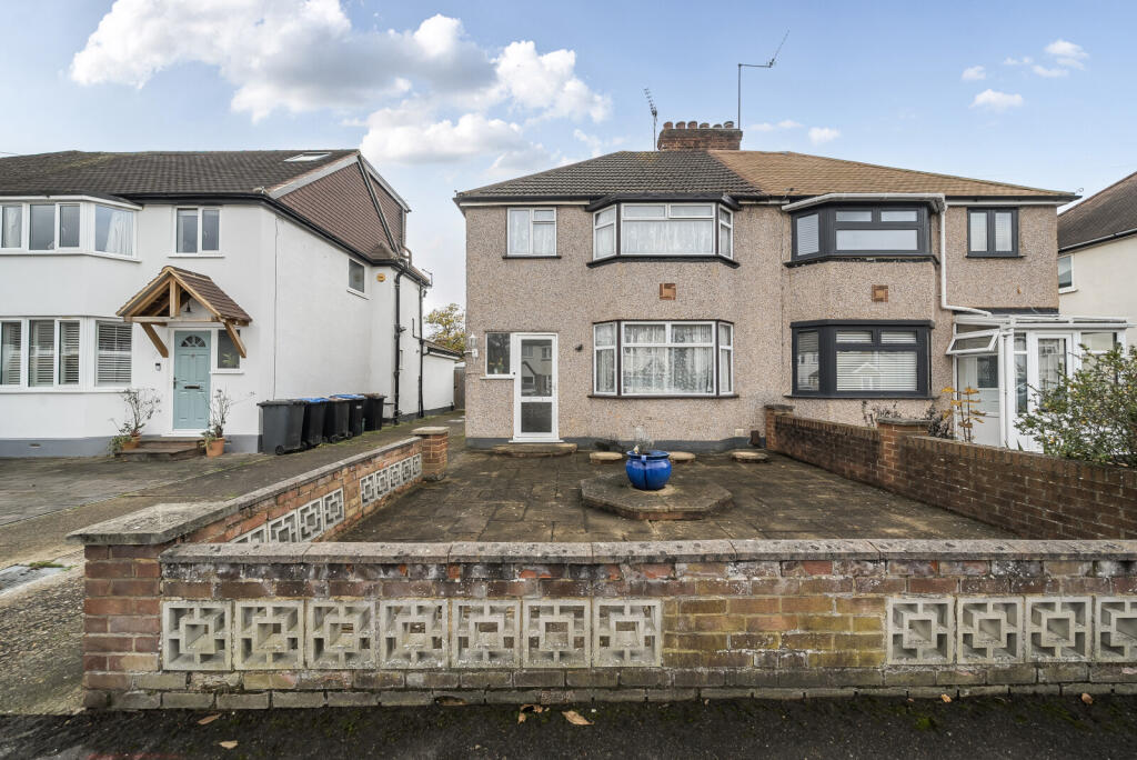 1372930-21-690cbe...