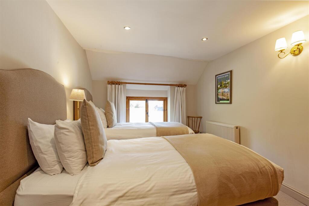 Bedroom 2-1.jpg