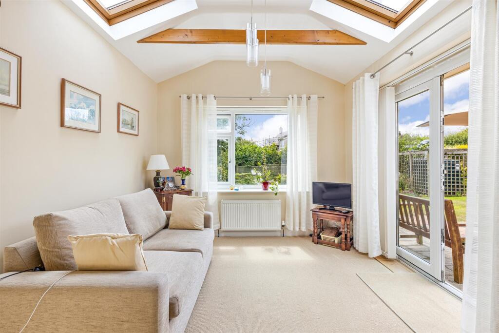 A10 - 2 Start Bay Park Strete - 250708.jpg