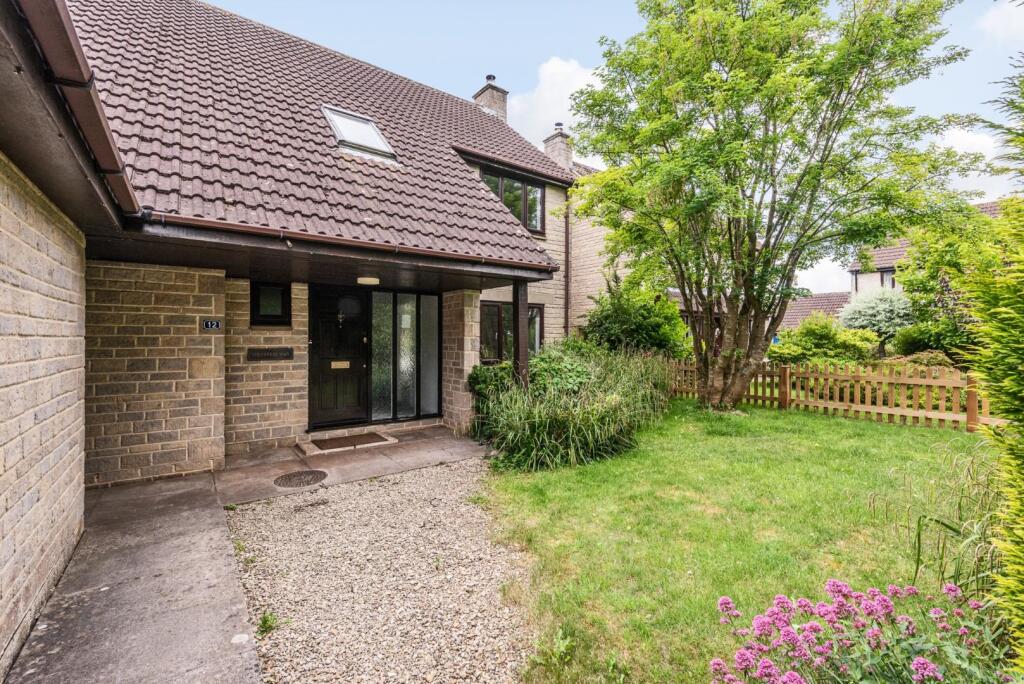 12 Trimnells, Colerne, Wiltshire SN14 8EP-4 (1).jp