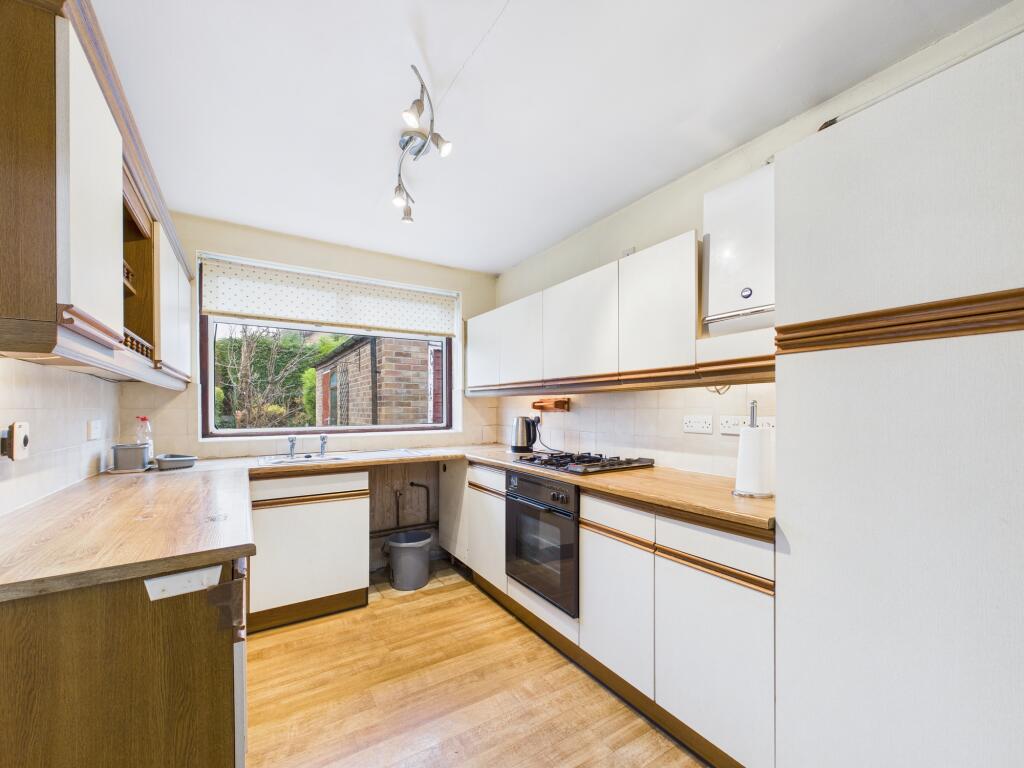 CAM05672G0-PR0095-STILL006