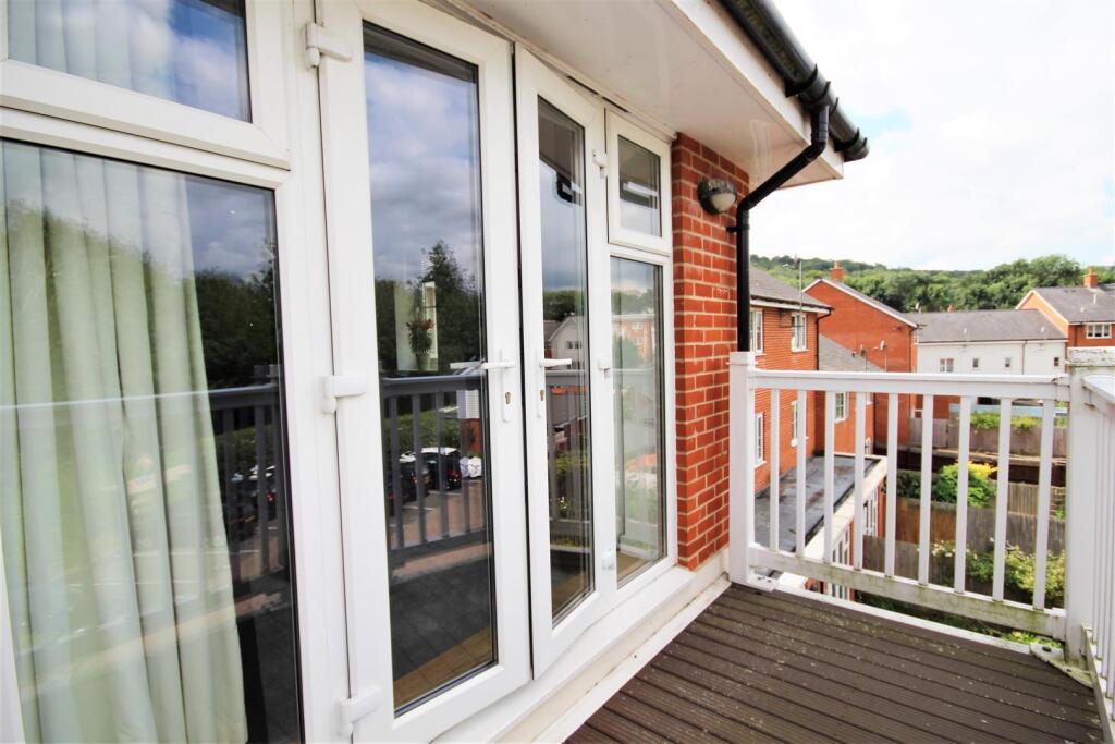 Balcony 2.jpg