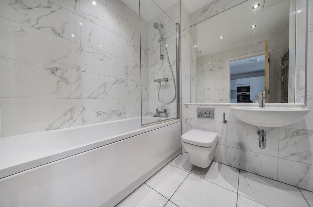 1358459-7-68d27ad...