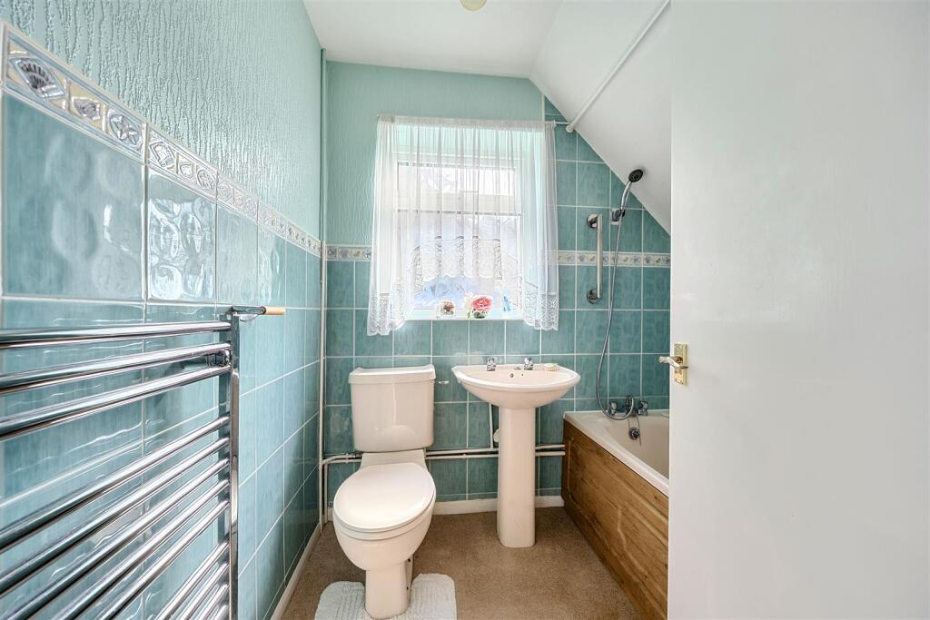 62 Wolsey Road, Rugby (6).jpg