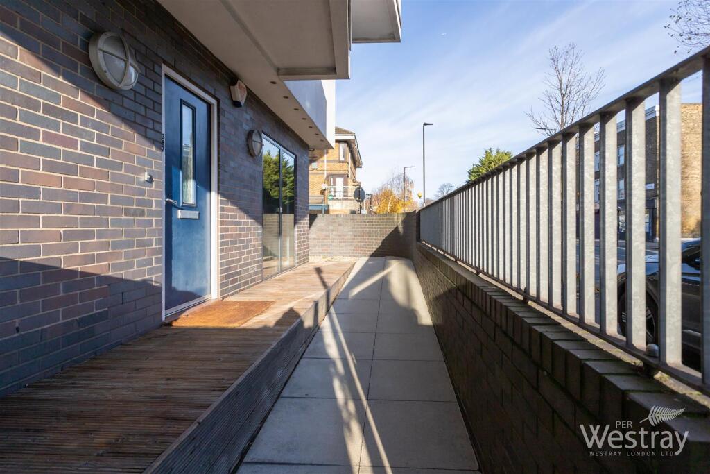 Queensbridge Road, E8