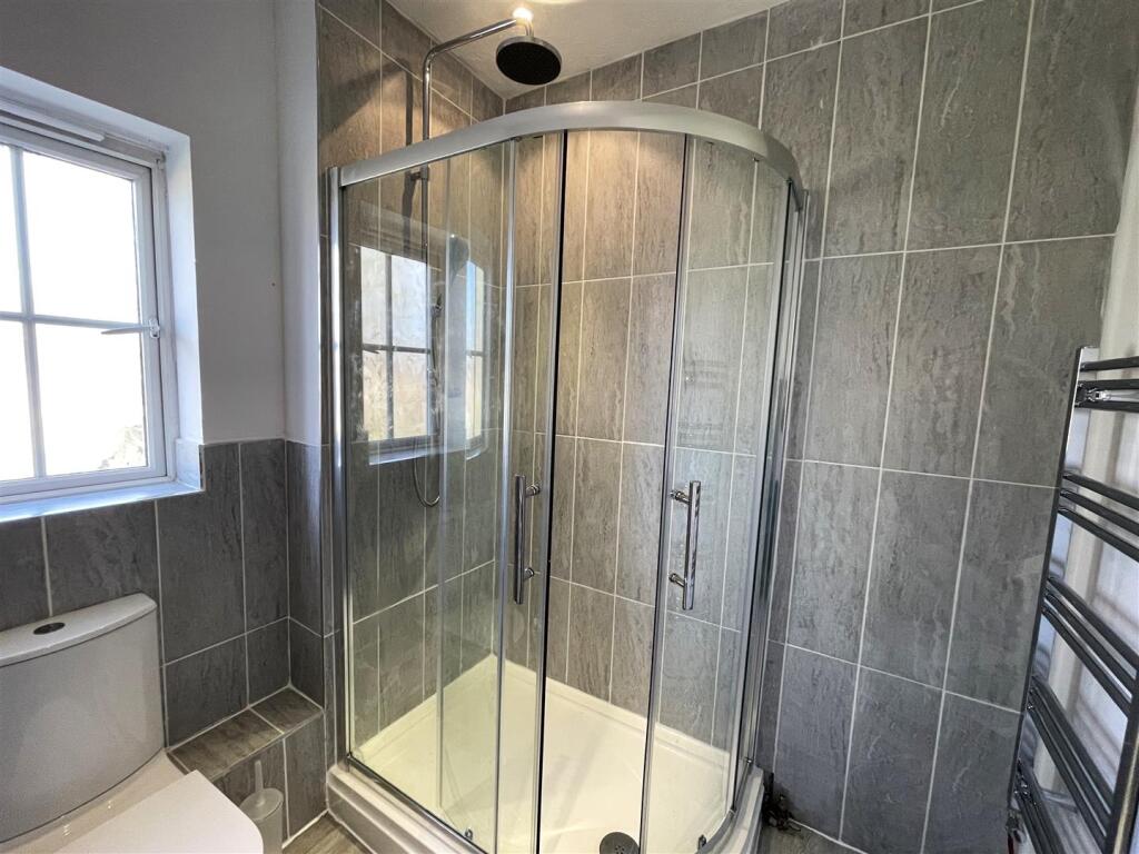Shower Room.jpeg