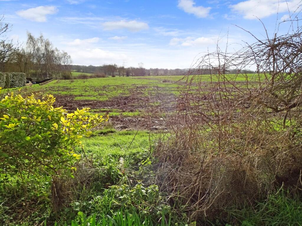 PANORAMIC FARMLAND VIEWS