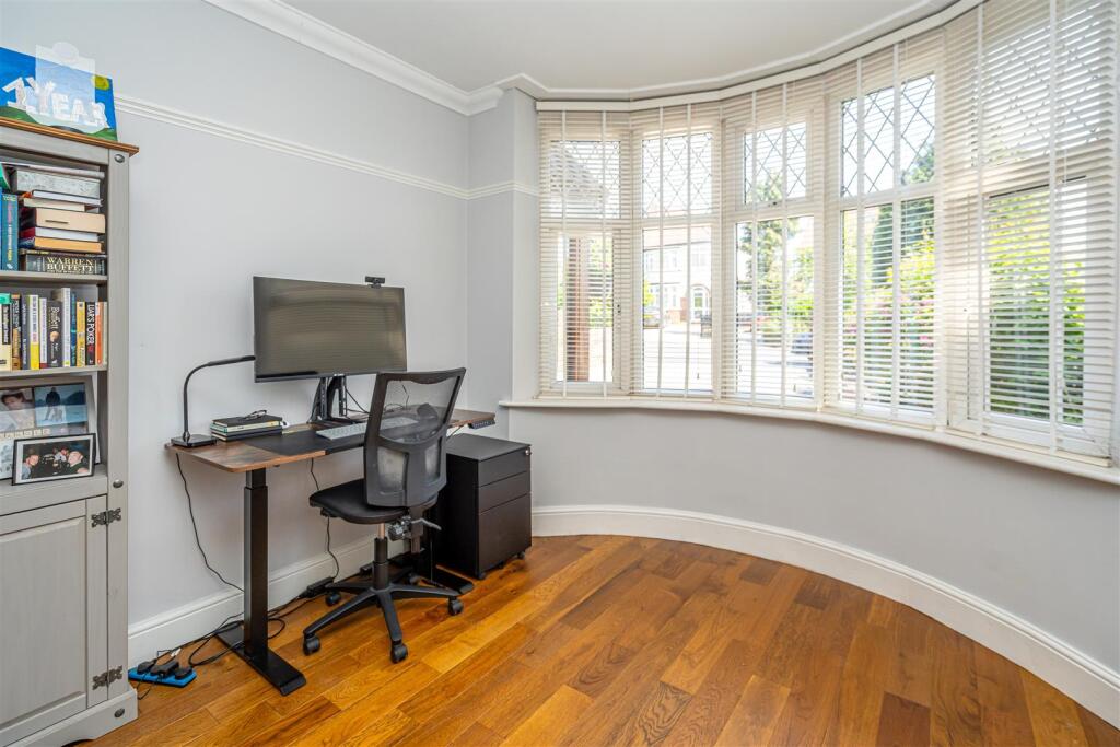 18 Sedgley Road-Study.jpg