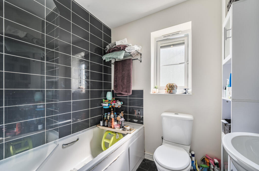 1335695-11-689b26...